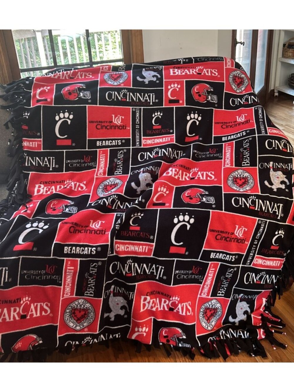 75”x 51” Cincinnati Bear Cats Red & black Football Logo Tasseled Fleece Blanket